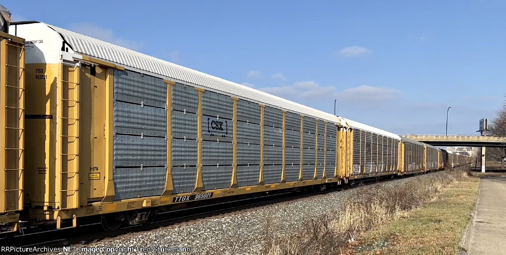 CSX B5714 & TTGX 965021